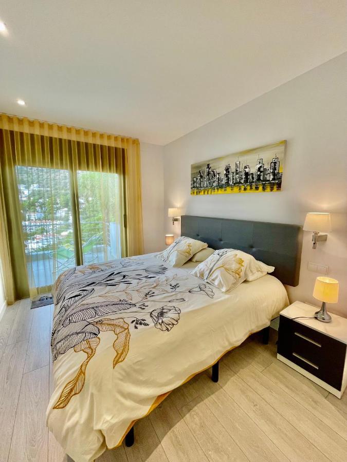 Castell Blau Apartment Roses Ngoại thất bức ảnh